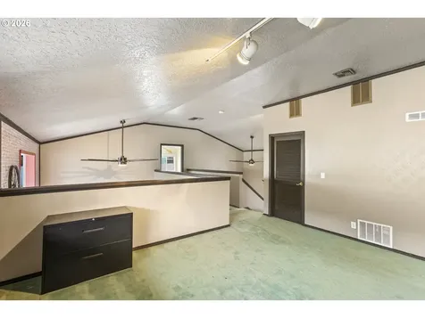2039 N Jantzen Avenue Portland OR 97217