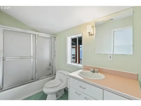 2039 N Jantzen Avenue Portland OR 97217