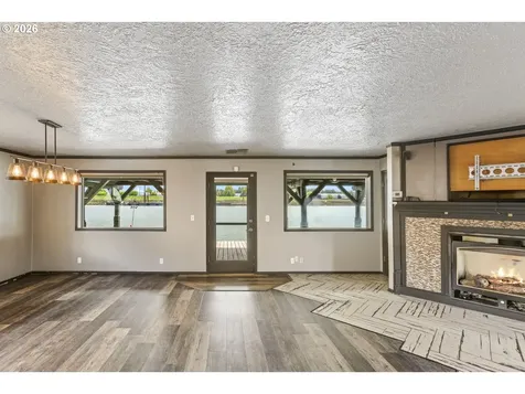 2039 N Jantzen Avenue Portland OR 97217