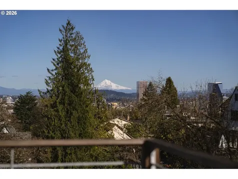 840 NW Summit Avenue Portland OR 97210