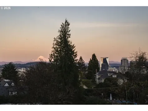 840 NW Summit Avenue Portland OR 97210