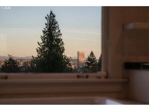 840 NW Summit Avenue Portland OR 97210
