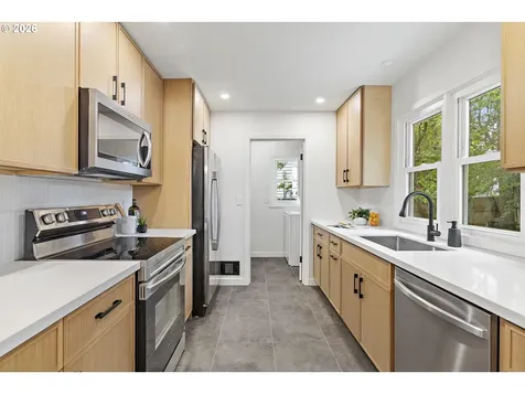 7944 N Chase Avenue Portland OR 97217