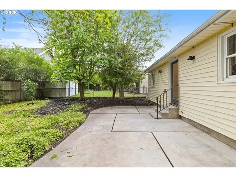 7944 N Chase Avenue Portland OR 97217