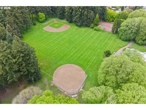 7944 N Chase Avenue Portland OR 97217