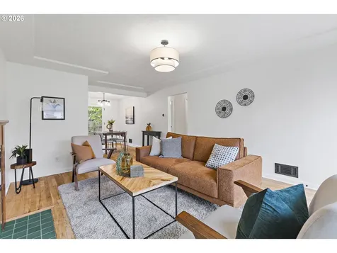 7944 N Chase Avenue Portland OR 97217