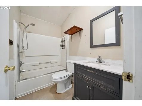 241 NW Wade Street Estacada OR 97023