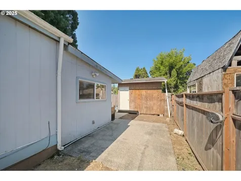 241 NW Wade Street Estacada OR 97023