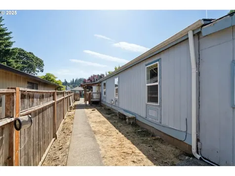241 NW Wade Street Estacada OR 97023