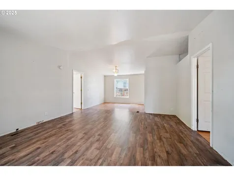 241 NW Wade Street Estacada OR 97023