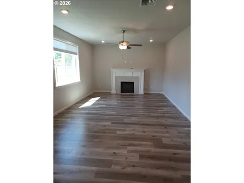 745 E Wilson Street Carlton OR 97111