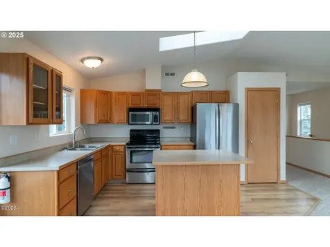 203 SE Surf Avenue Lincoln City OR 97367