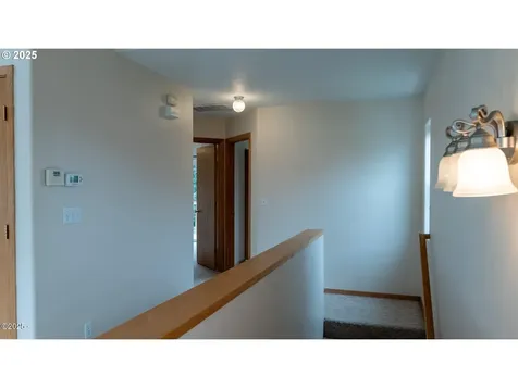 203 SE Surf Avenue Lincoln City OR 97367