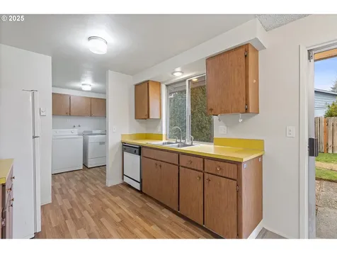3210 NE 2nd Court Gresham OR 97030