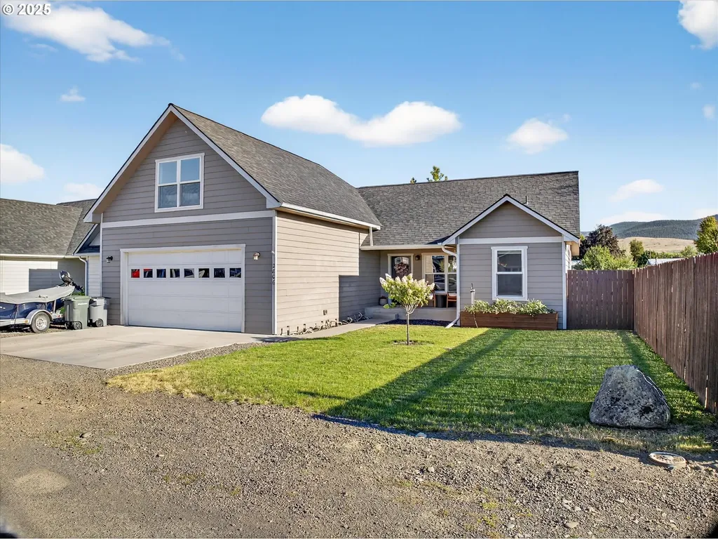 2806 Athens Court La Grande OR 97850