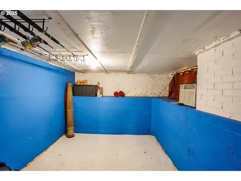 15237 E Burnside Street Portland OR 97233