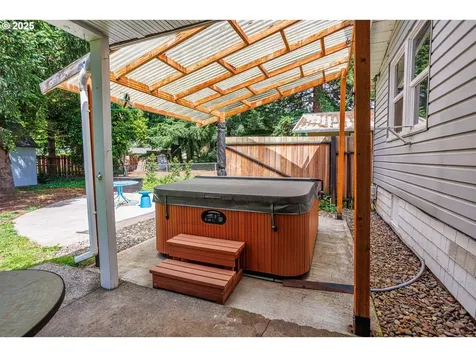 15237 E Burnside Street Portland OR 97233