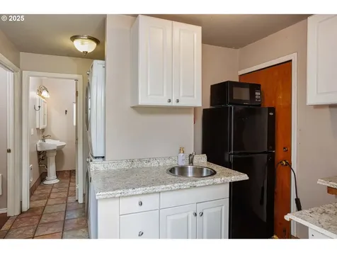 15237 E Burnside Street Portland OR 97233