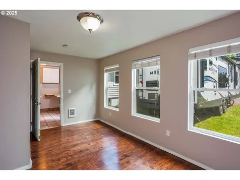 15237 E Burnside Street Portland OR 97233