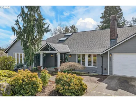 1414 Country Commons Lake Oswego OR 97034