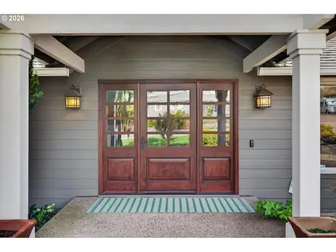 1414 Country Commons Lake Oswego OR 97034