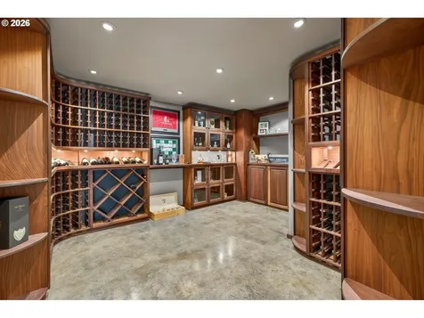 1414 Country Commons Lake Oswego OR 97034
