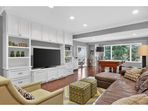1414 Country Commons Lake Oswego OR 97034