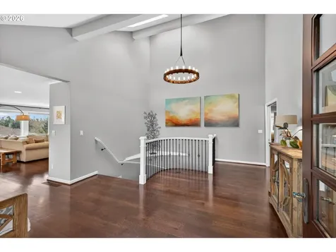 1414 Country Commons Lake Oswego OR 97034