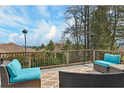 1414 Country Commons Lake Oswego OR 97034