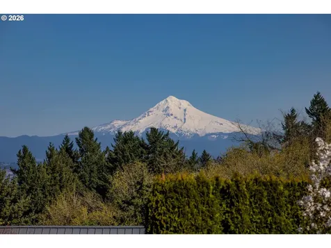 1414 Country Commons Lake Oswego OR 97034