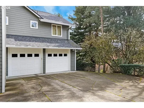 1414 Country Commons Lake Oswego OR 97034