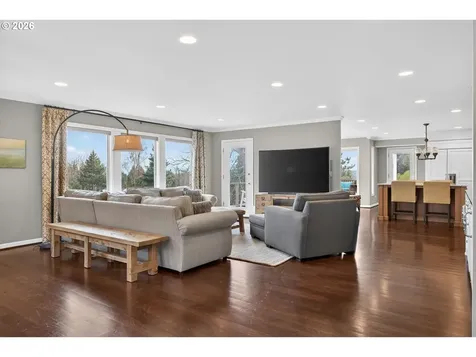1414 Country Commons Lake Oswego OR 97034