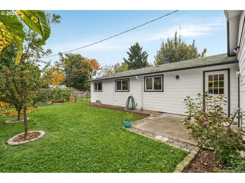 9028 N Chautauqua Place Portland OR 97217