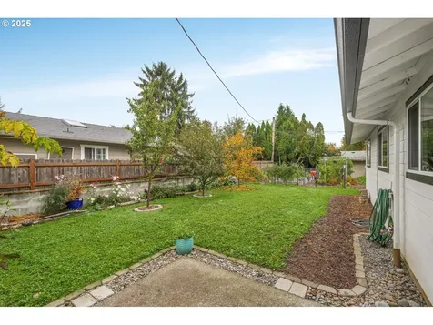 9028 N Chautauqua Place Portland OR 97217