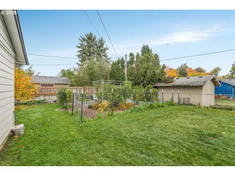 9028 N Chautauqua Place Portland OR 97217