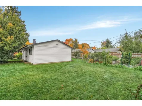 9028 N Chautauqua Place Portland OR 97217