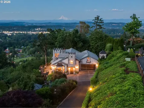 1777 Skyland Drive Lake Oswego OR 97034