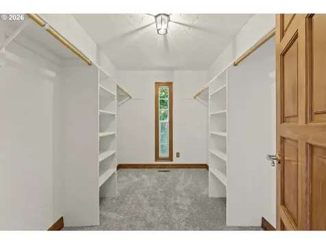1777 Skyland Drive Lake Oswego OR 97034