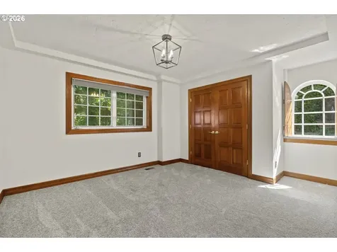 1777 Skyland Drive Lake Oswego OR 97034