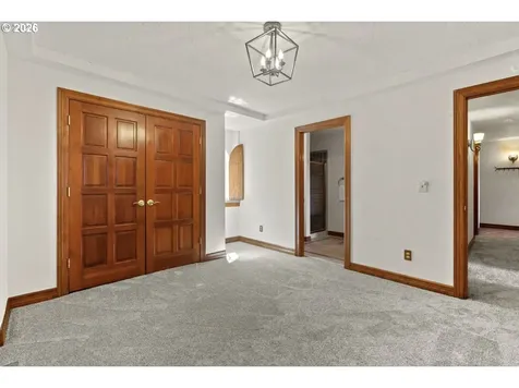 1777 Skyland Drive Lake Oswego OR 97034