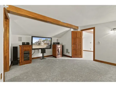 1777 Skyland Drive Lake Oswego OR 97034