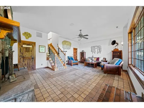 1777 Skyland Drive Lake Oswego OR 97034