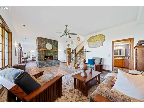 1777 Skyland Drive Lake Oswego OR 97034