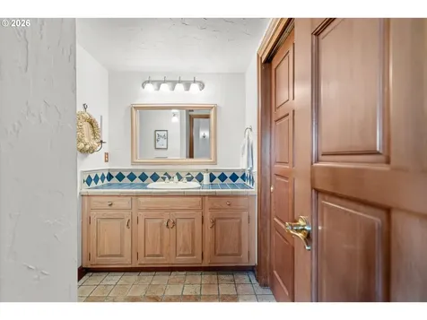 1777 Skyland Drive Lake Oswego OR 97034