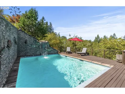 1777 Skyland Drive Lake Oswego OR 97034