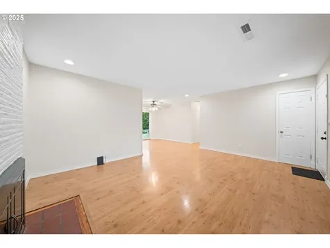 850 SE 169th Drive Portland OR 97233