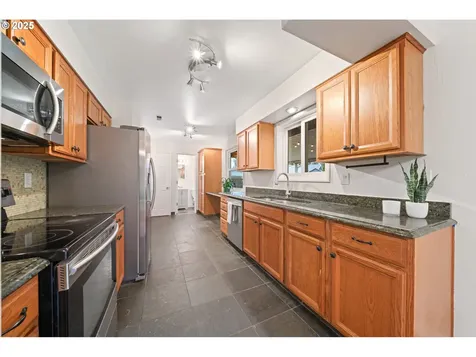 850 SE 169th Drive Portland OR 97233
