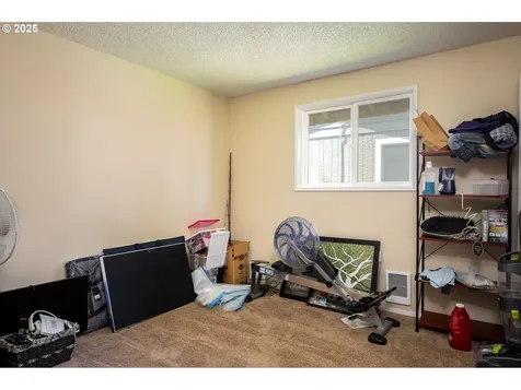580 SE 2nd Avenue Canby OR 97013
