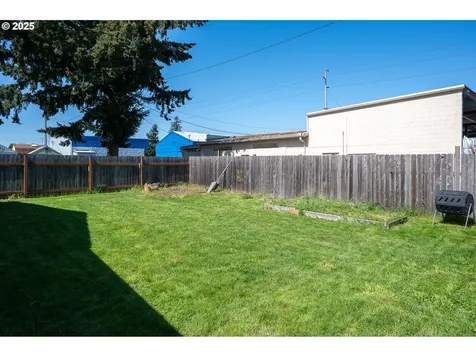 580 SE 2nd Avenue Canby OR 97013