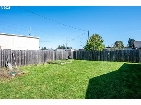 580 SE 2nd Avenue Canby OR 97013